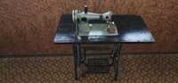 Швейная машина машинка  с столиком