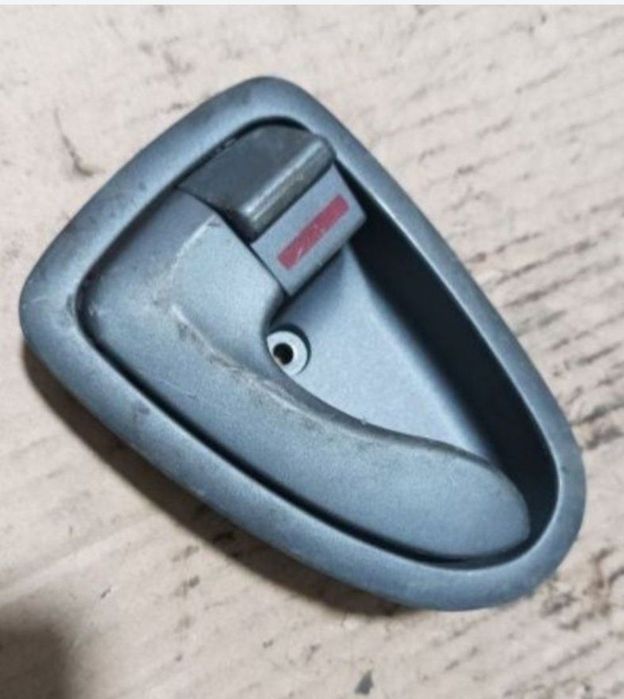 Mâner clapetă interior la ușă:accent,asigur expedierea coletului avant