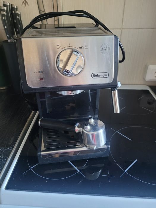 Продаётся кофеварка !!