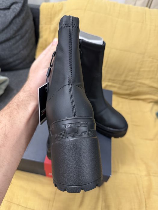 Tommy Jeans botine dama cu toc din piele neagra marimea 37 noi origina