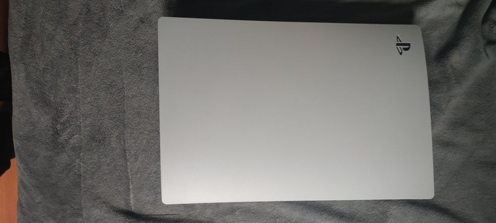 Vand consolă ps5+ controller