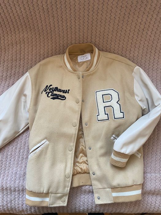 Яке за момиче Zara