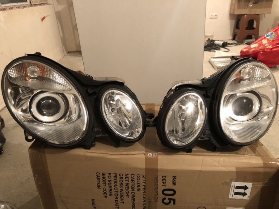 Фар завиващ ляв мерцедес w211 биксенон
