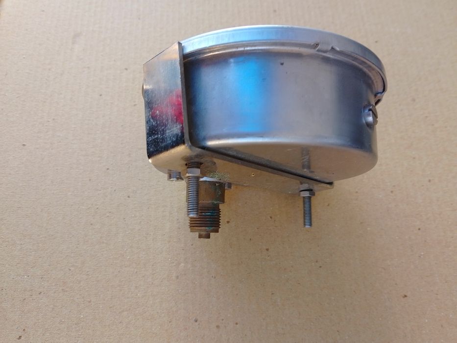 Манометър глицеринов ф100