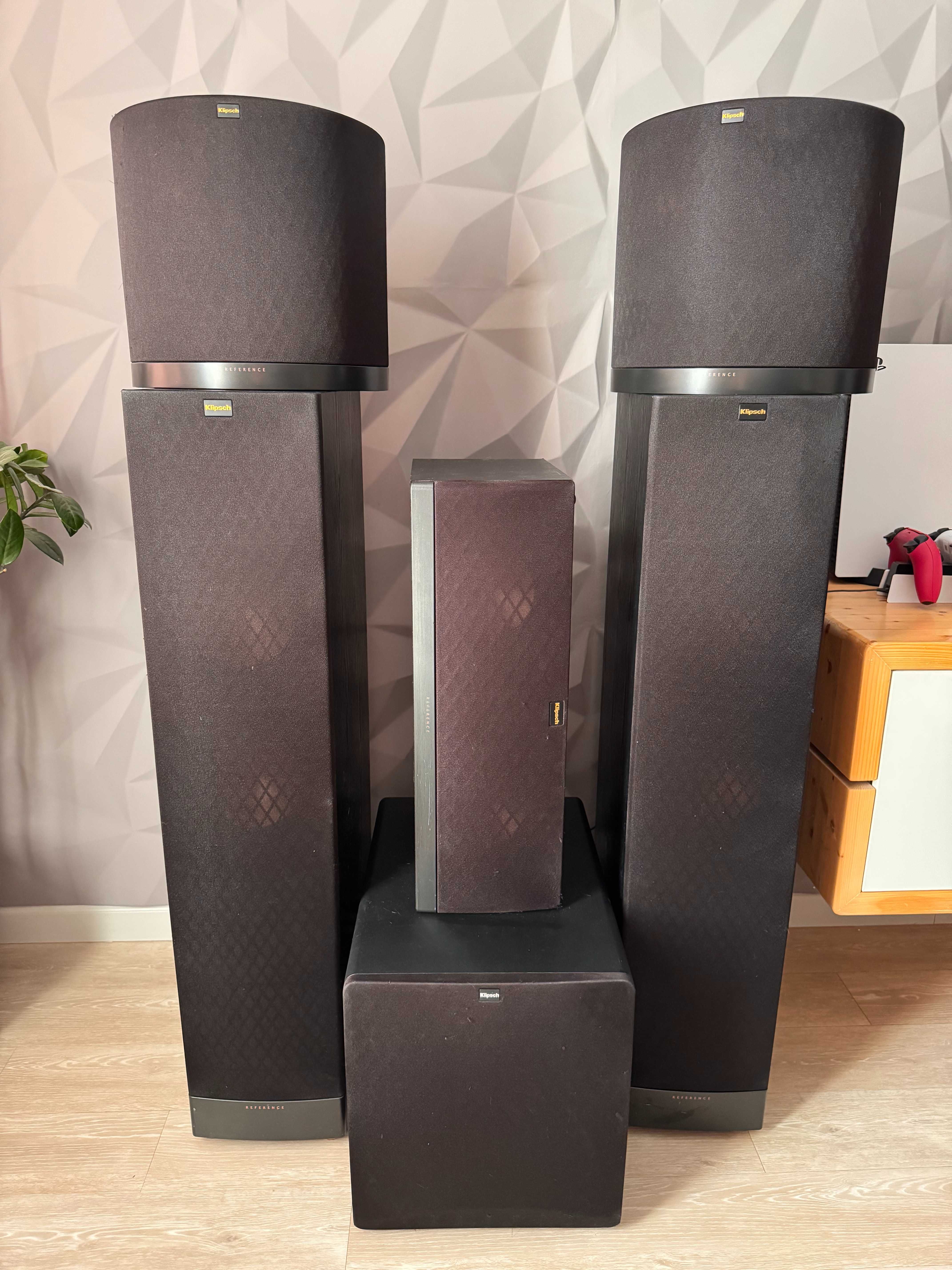 Комплект акустики 5.1. Klipsch RF-82 Reference II
