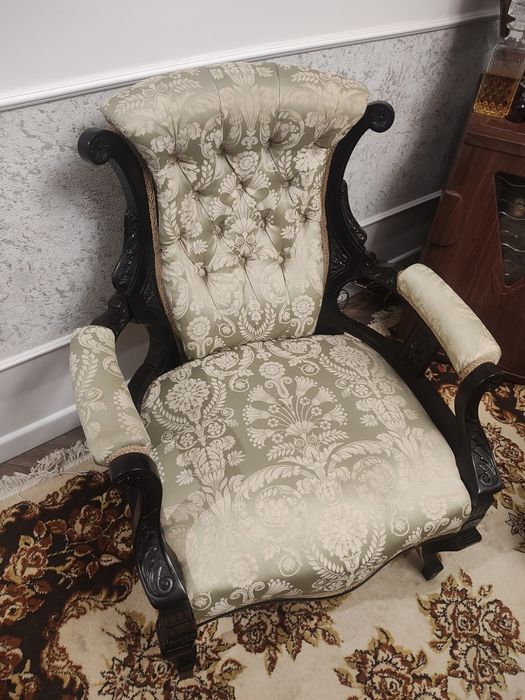 Canapea și fotolii stil baroc mașina și covor