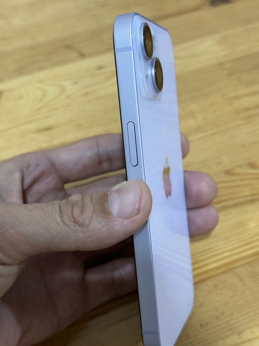 Iphone 14 128 в отличном состоянии , аккумулятор   76%