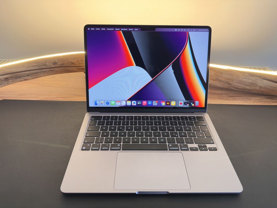 Vand macboock air m3 16gb