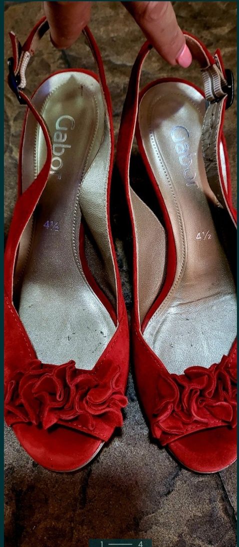 Червени сандали на ток от естествен велур