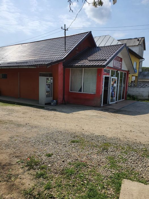 Vand sau inchiriez spatiu comercial surduc