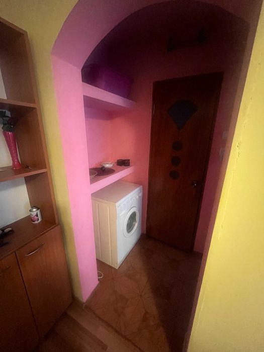 Inchiriez apartament modern/economic cu 2 camere zona Bd. 1 Decembrie