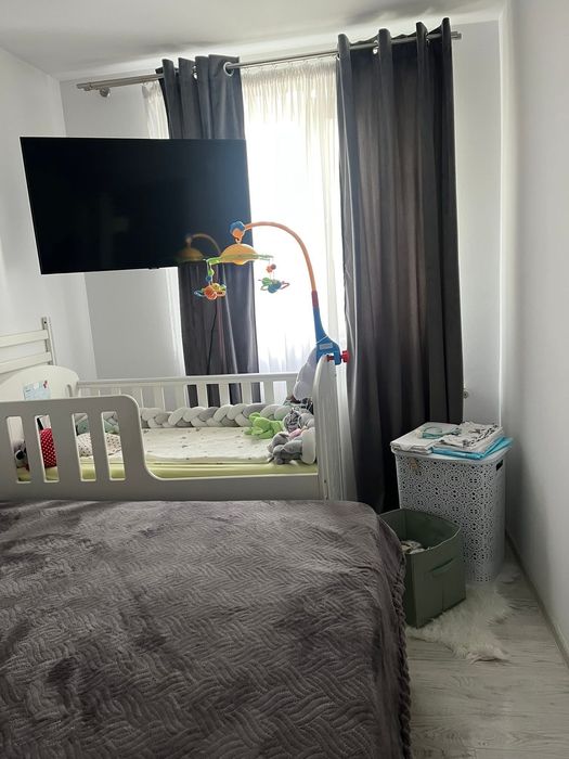 Vând apartament modern