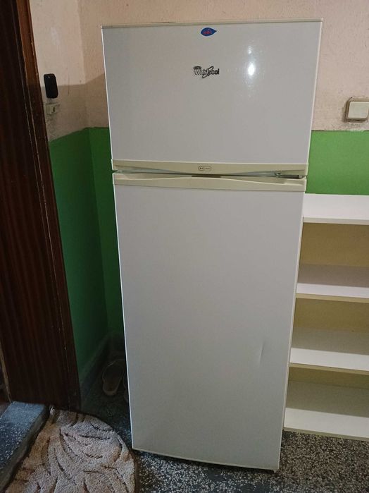 Продавам хладилник