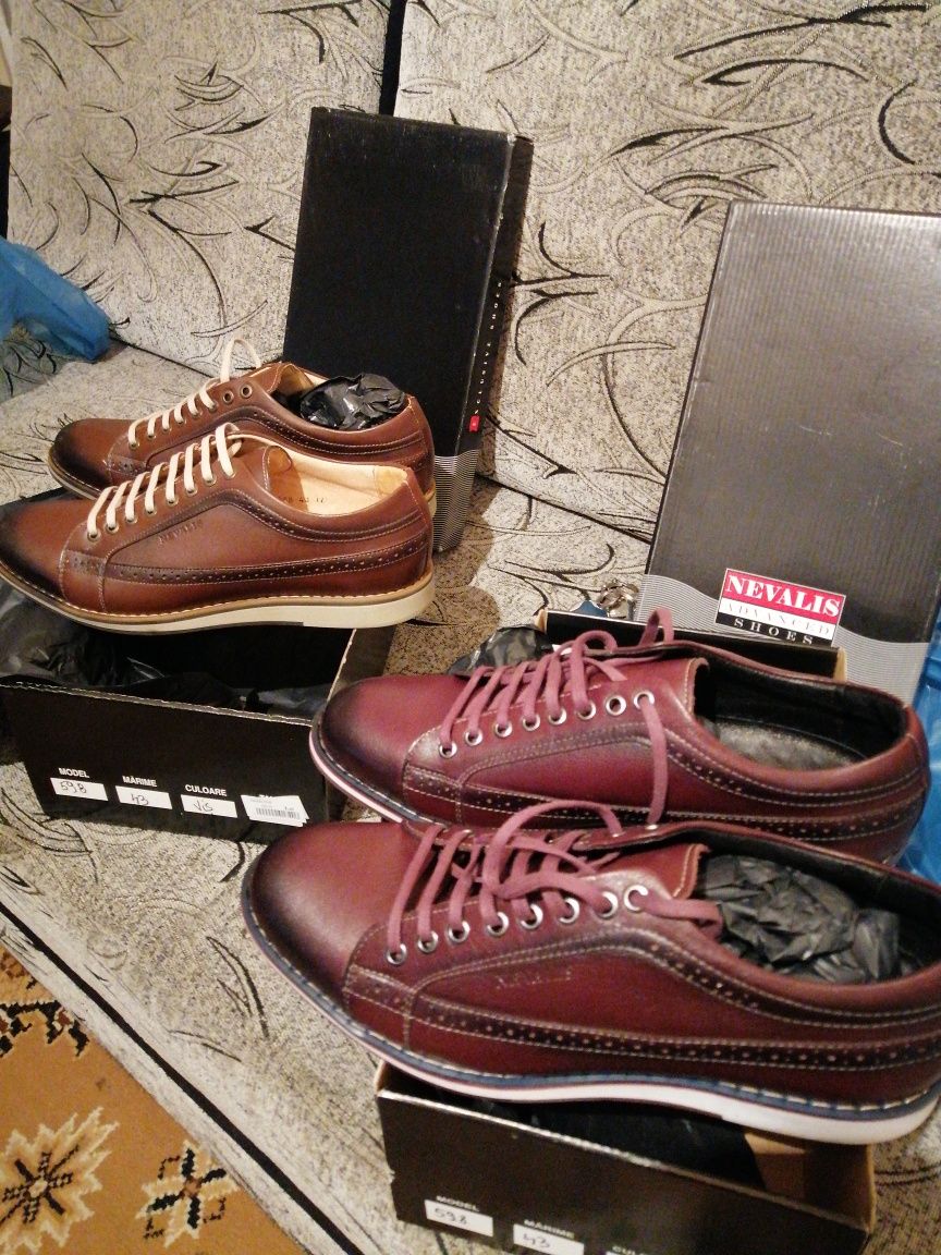 Pantofii sport casual din piele noi preț 350ron ambele