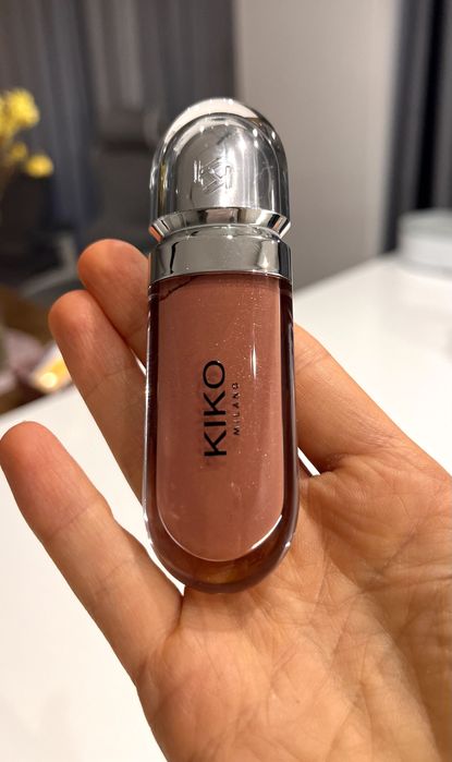 Kiko Milano гримове - червила, гланц, фон дьо тен и сетове