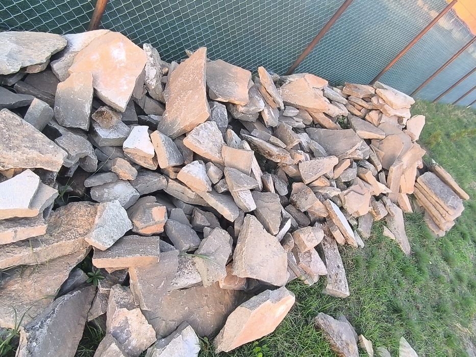 Продавам парцел.