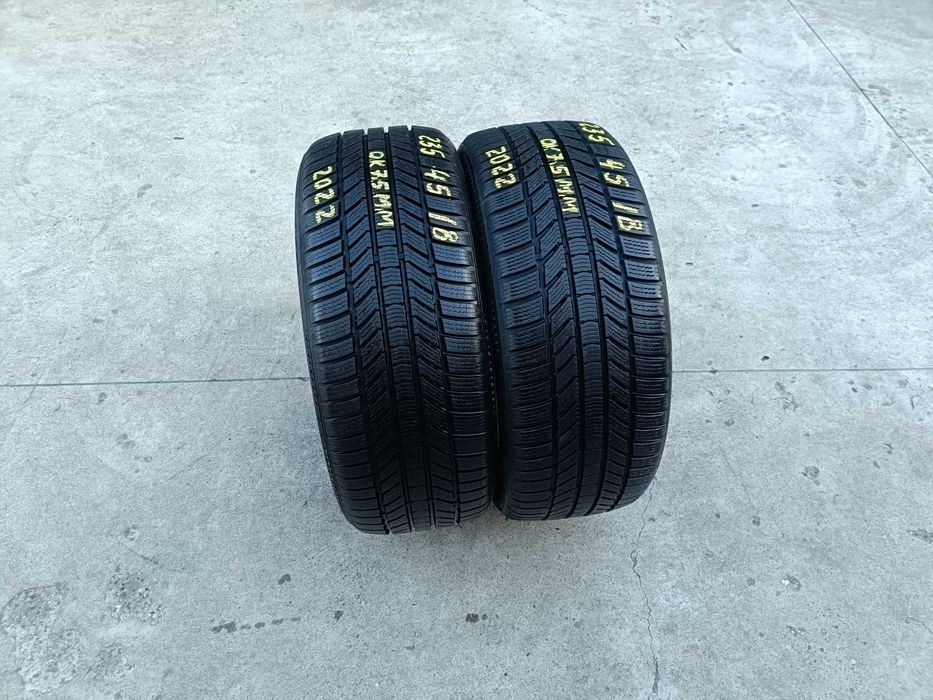 Doua anvelope de iarna 235 45 18 continental wintercontact TS870P