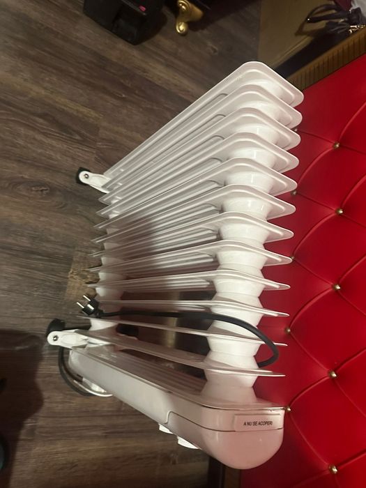 Calorifer nou nout  nefolosit are si ambalajul cutia contactatima