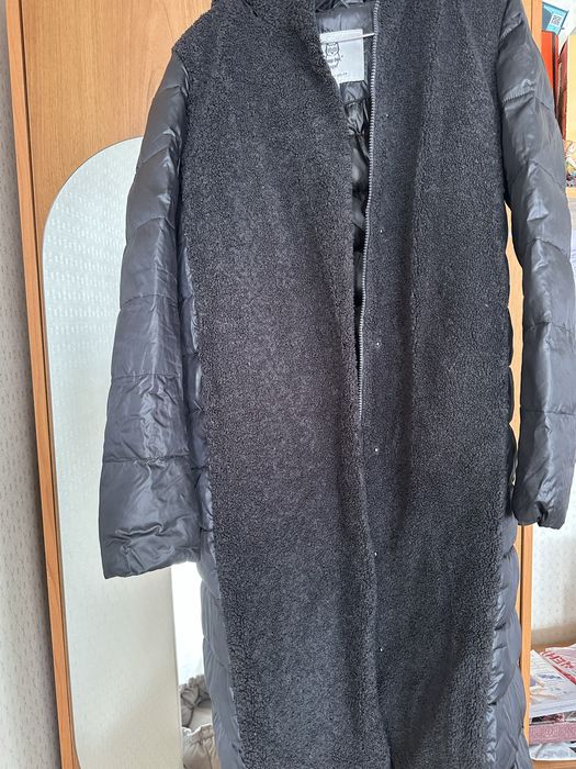 Продам зимний пуховик с капюшоном