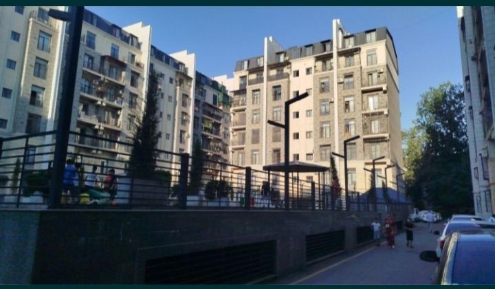 Kunlik arenda kv Chilonzor 17kv navasitroyka Parlamentni orqasidaka 2