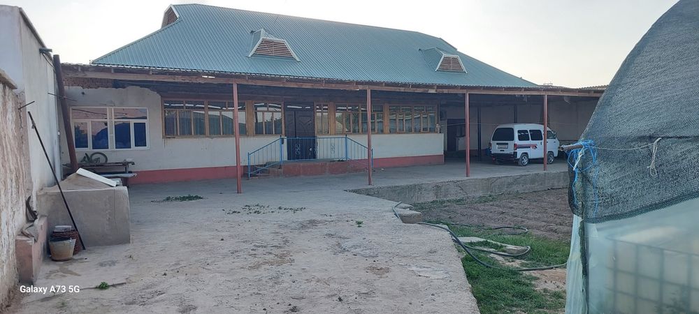 17 сотих ховли уй сотилади