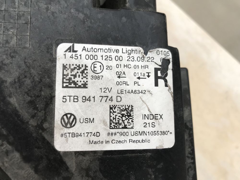 Десен фар за Туаран 2016-2023г.VW Touran