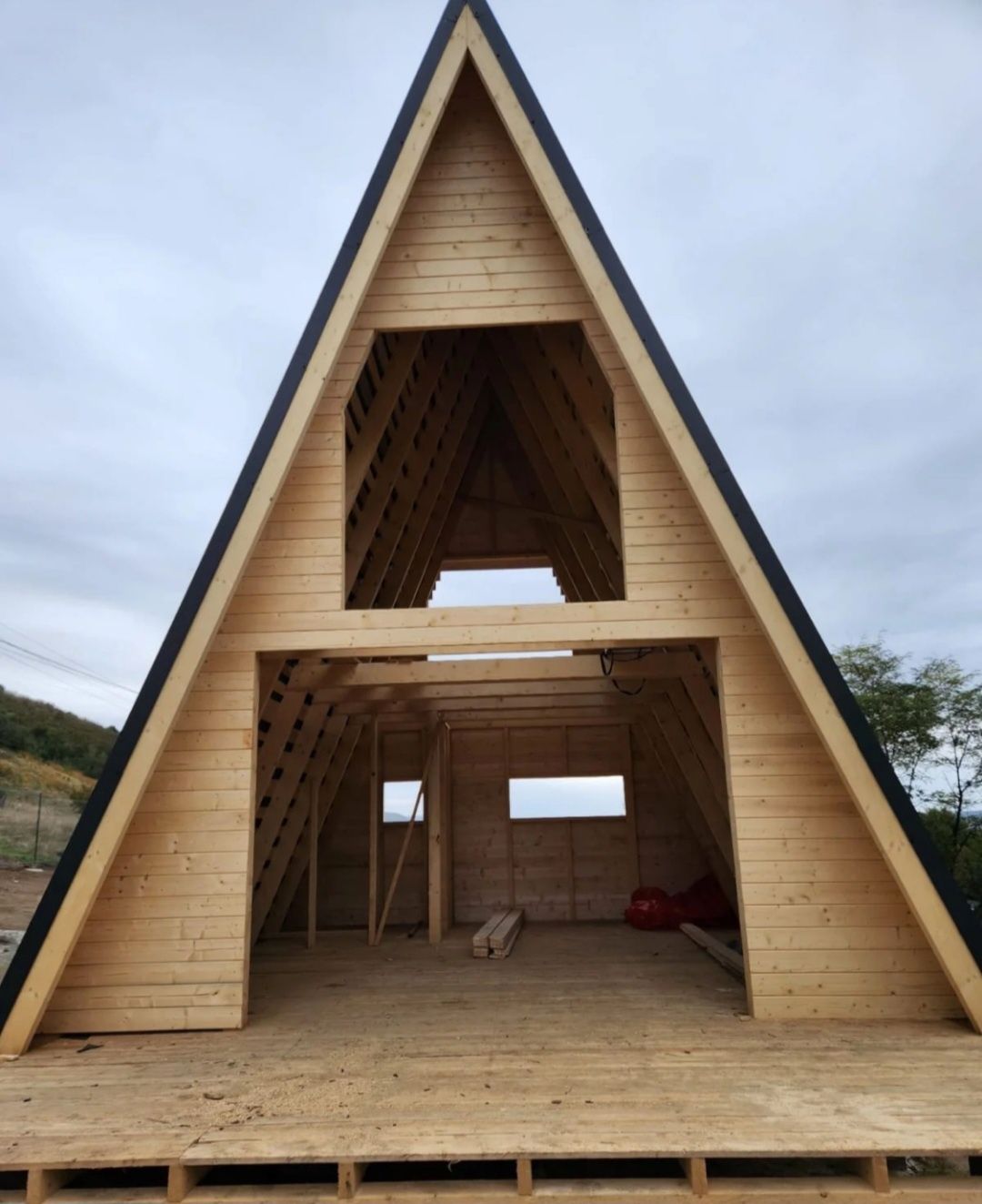 Vând cabane tip A frame