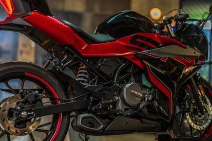 Мотоцикл Cfmoto 250SR LIte