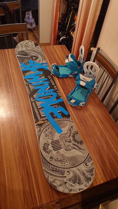 Placa Snowboard Nitro Swindle 148 cm cu legaturi Nitro M