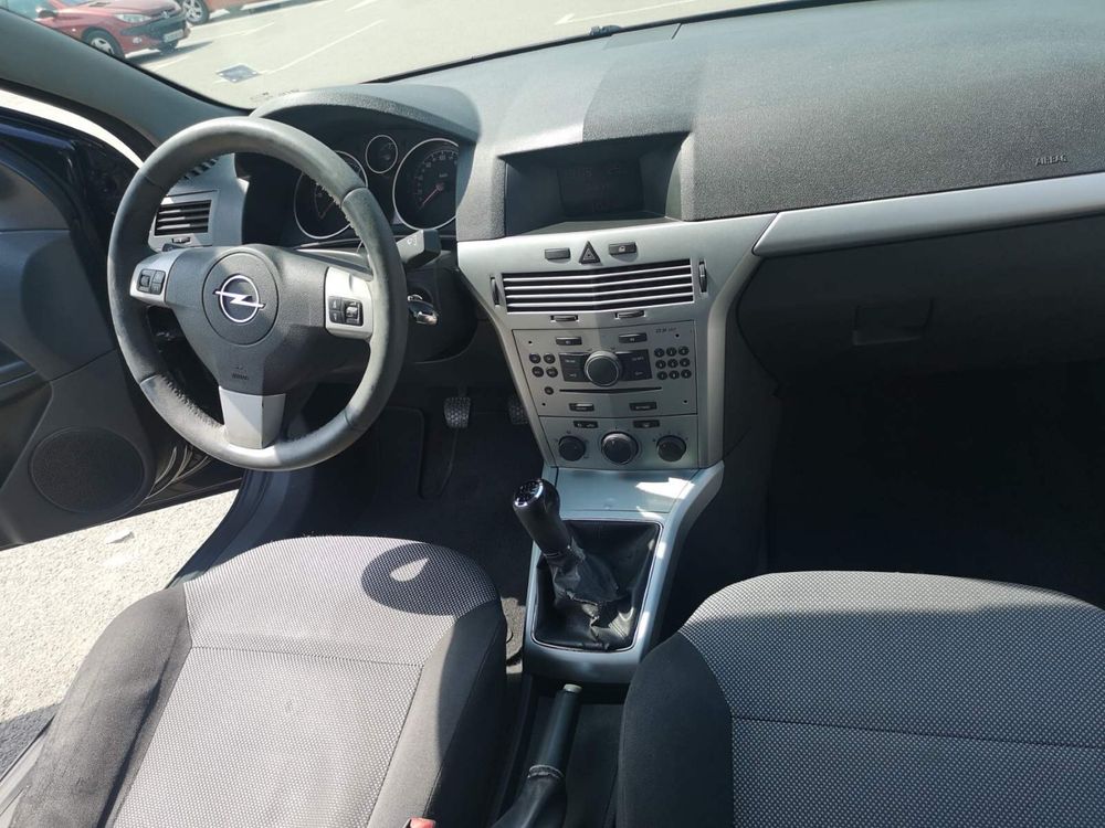 Opel Astra GTC 1.3 CDTI – 2009 г.