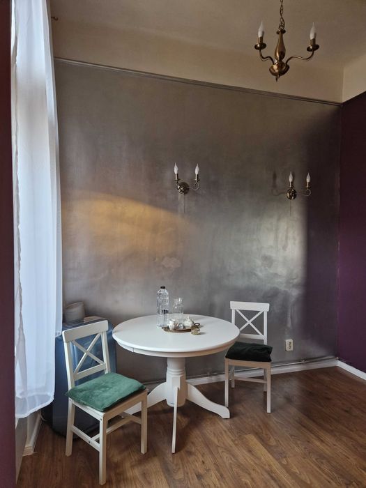 Apartament interbelic superb, 2 camere mari, tavane înalte 119.000 €