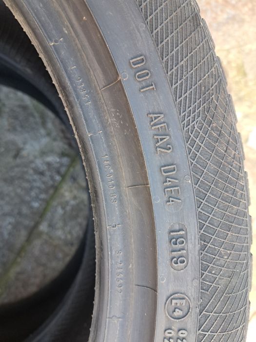 2 anvelope iarnă 245/45 R19