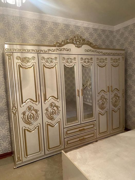 Zavod narxida minimilastik uslubdagi spalni nabor