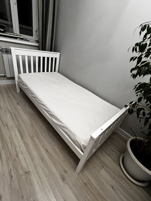 Кровать подростковая