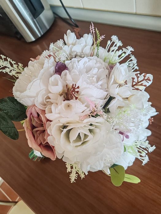 Vând buchet flori artificiale