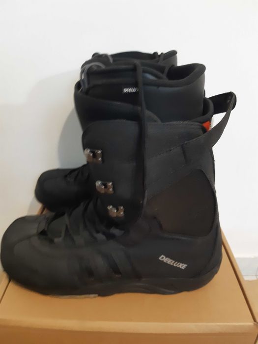Boots snowboard Deeluxe marime 48 mondo 32