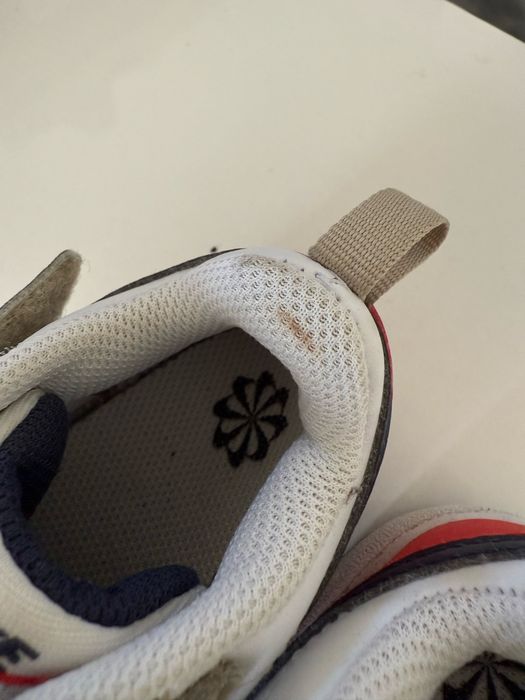 Маратонки Nike размер 26