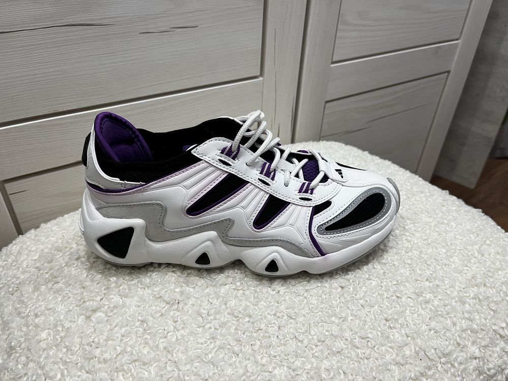 Маратонки Adidas