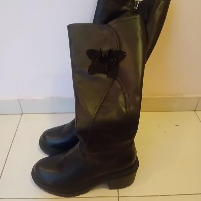 Дамски зимни ботуши