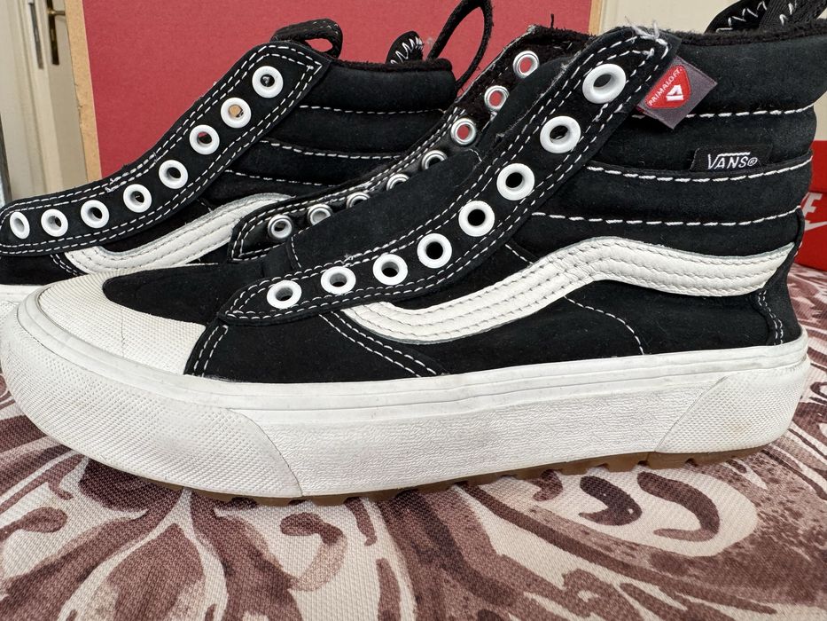 Зимни кецове Vans