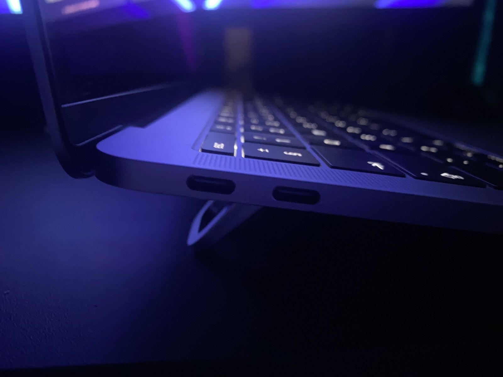 MacBook 13 Pro,лаптоп