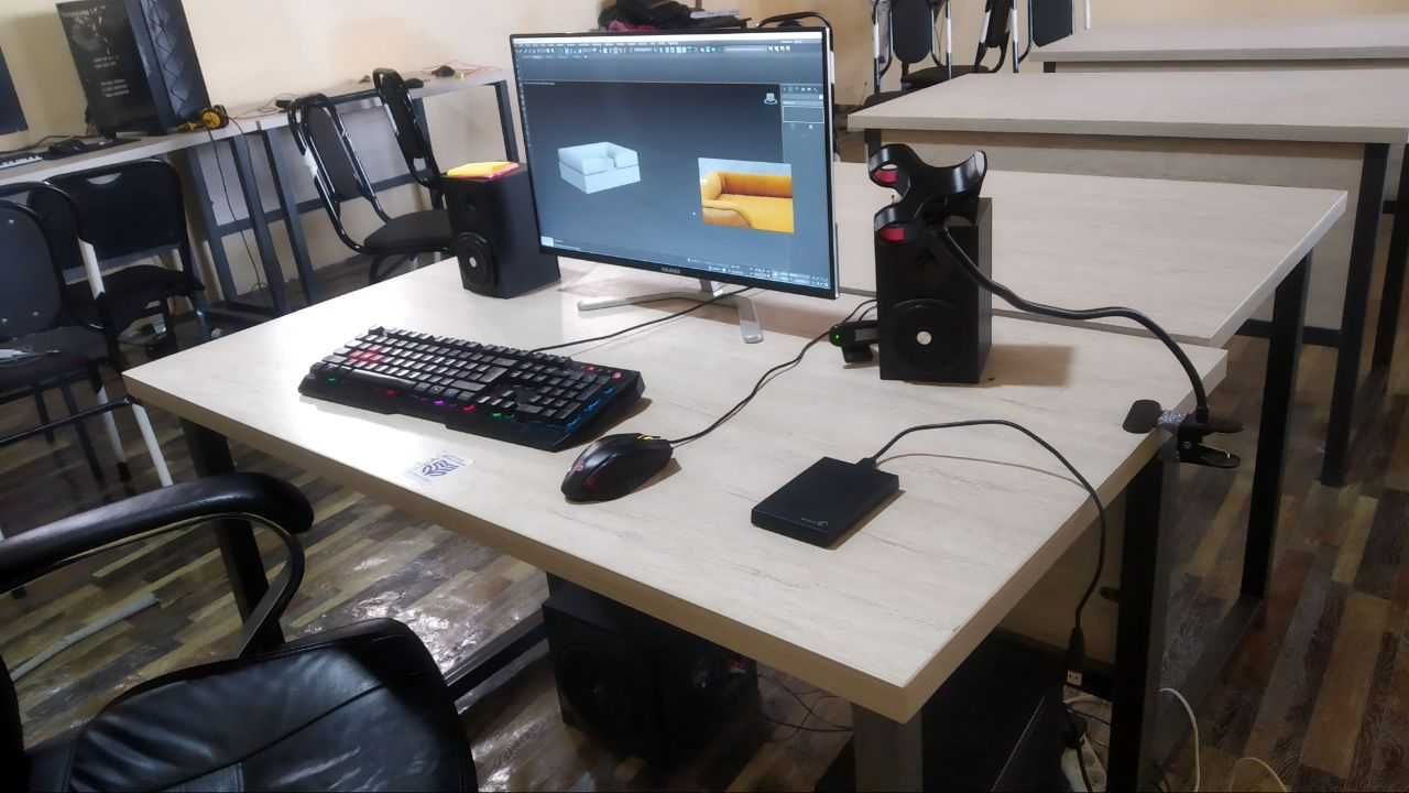 Компьютерный и офисный стол