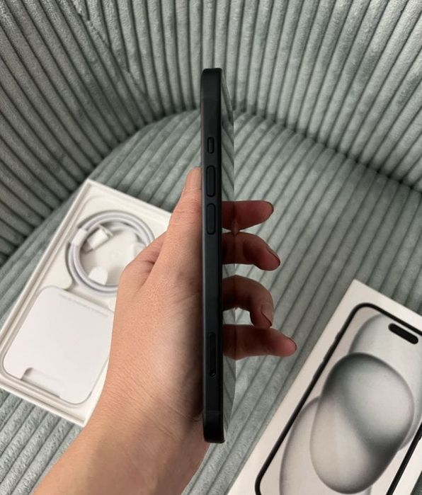 Iphone 15 nou desigilat în cutie originala