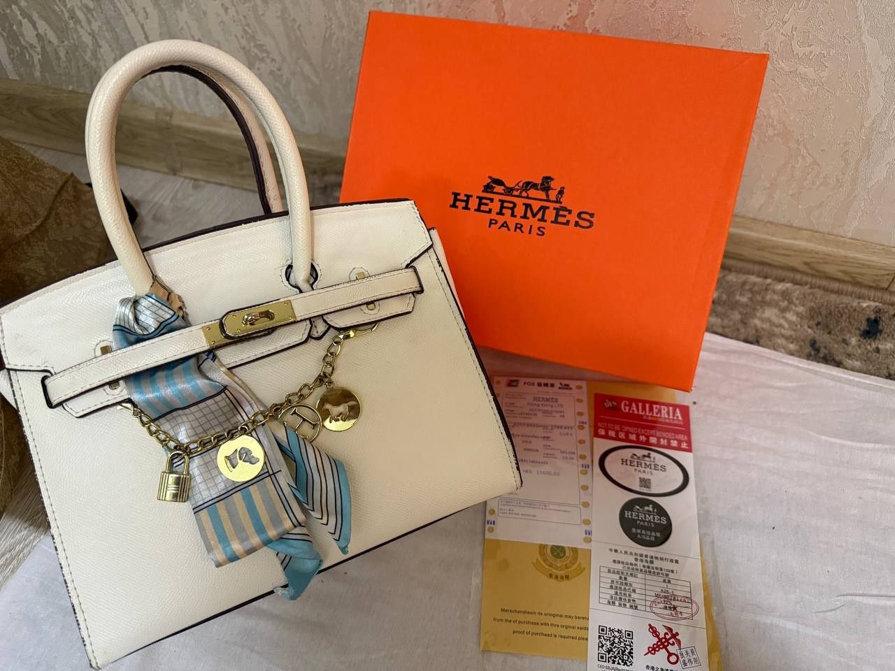 Hermes сумка среднего размера
