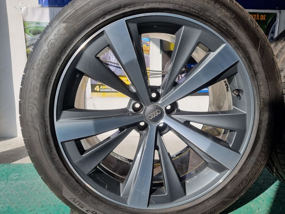 Jante originale Audi R21 Q8 SQ8 Q7 SQ7 complet echipate