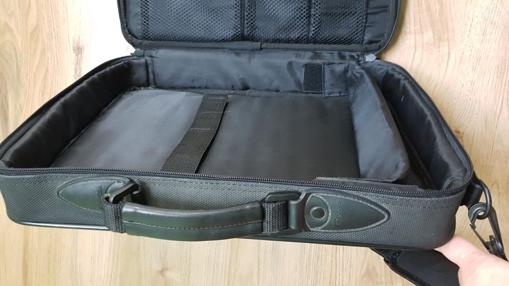 качествена чанта за лаптоп 16 - 17 инча