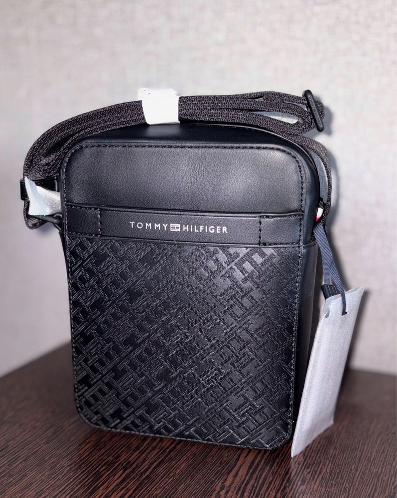 Продам барсетку Томми Хилфигер/Tommy Hilfiger