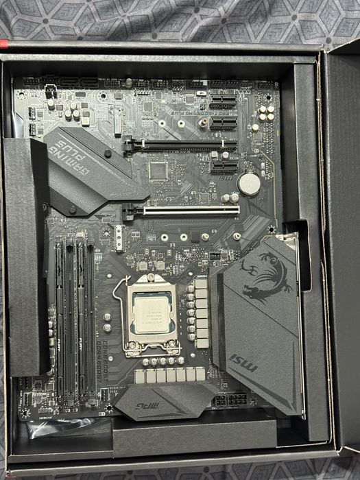 Vând kit procesor + pl de baza + rami