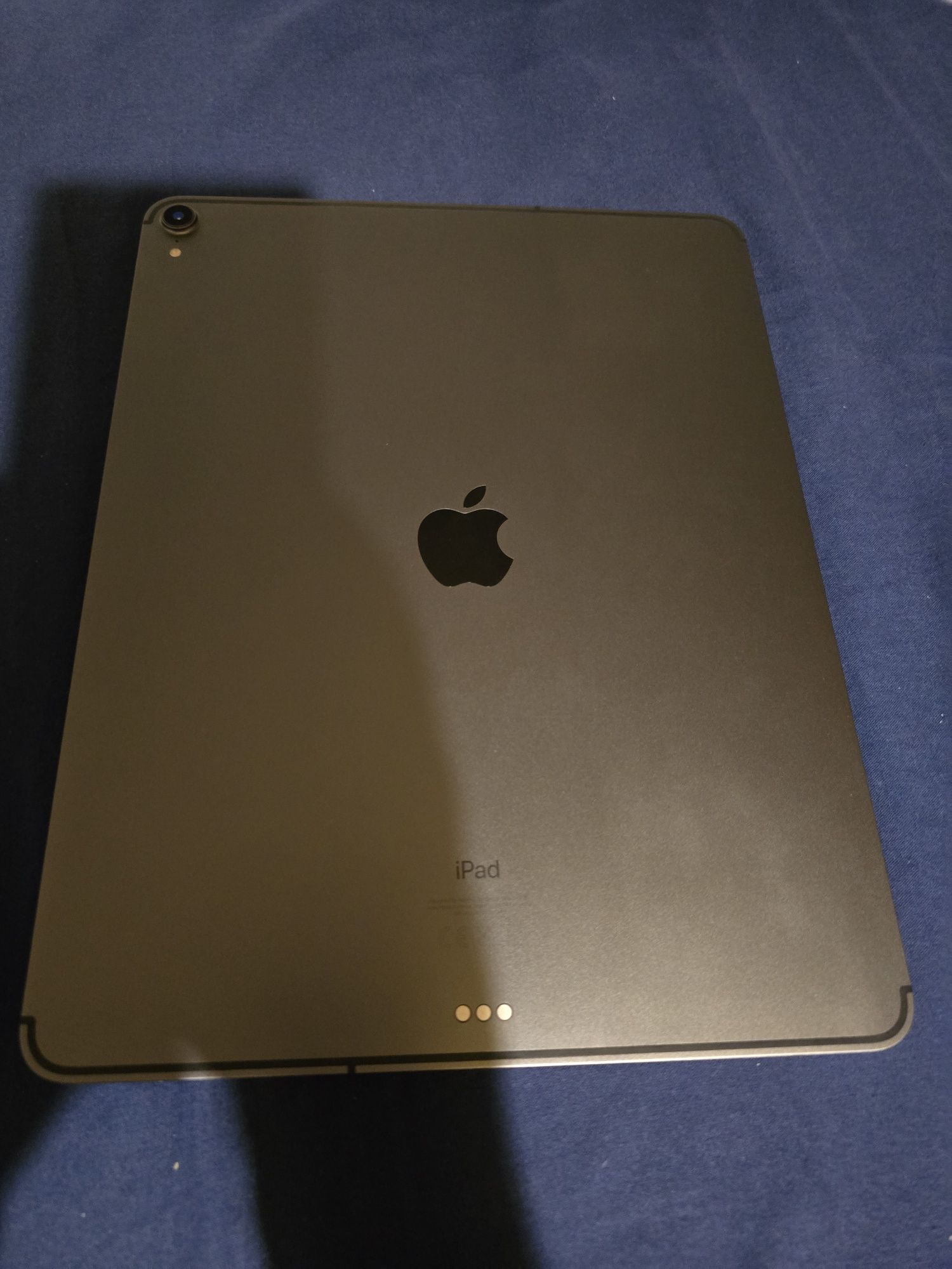 Apple iPad Pro 12.9" 2018 (3rd Gen)  256 GB