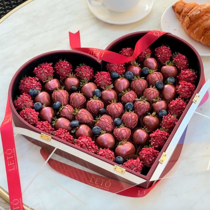 клубника в шоколаде 1 350сум